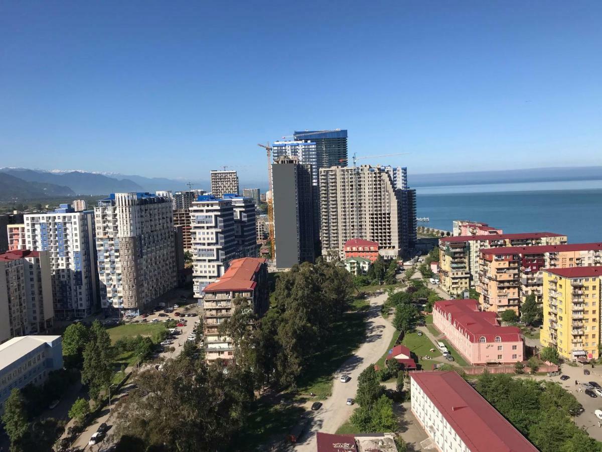 Batumi,Kobaladze 8A. Hotel Екстериор снимка